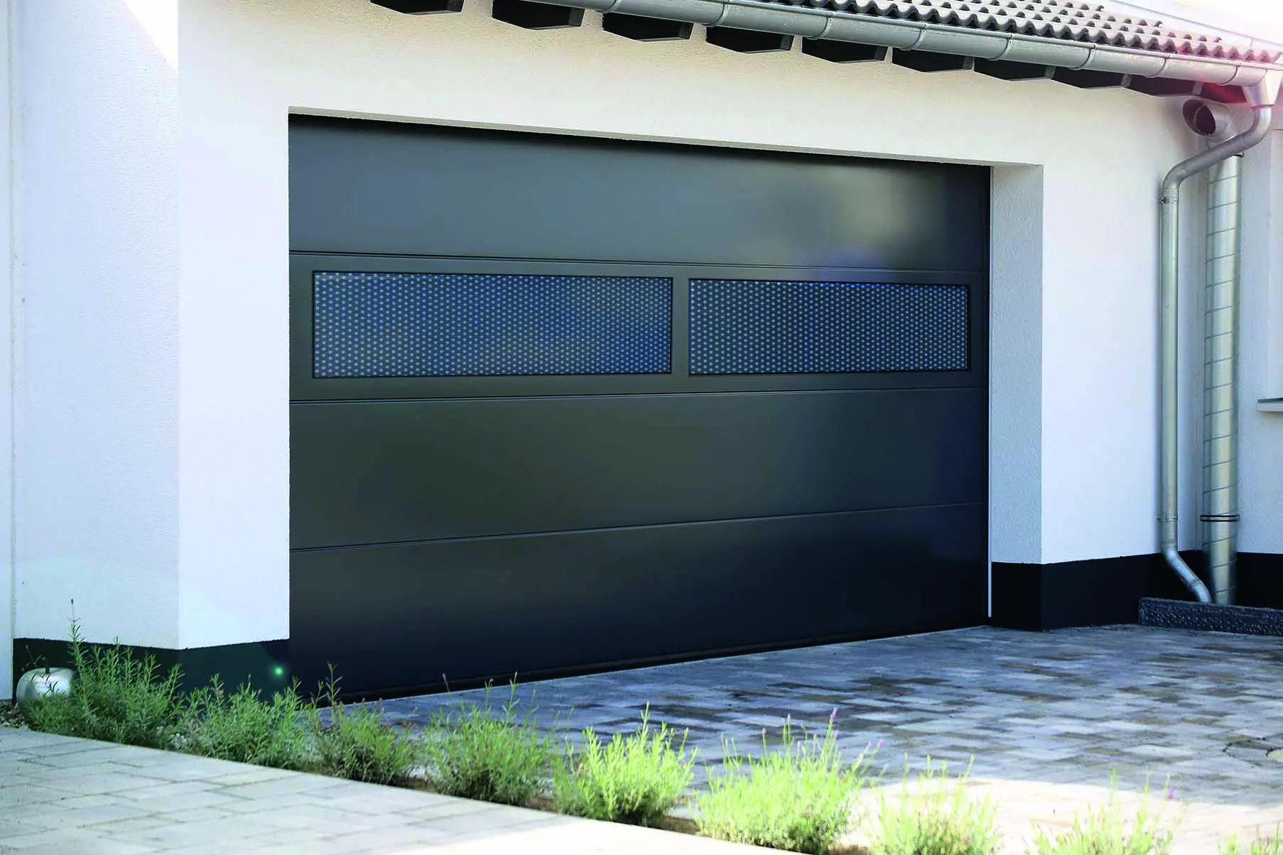Porte-garage sectionnelle-Full-vision-2100-tole-rond